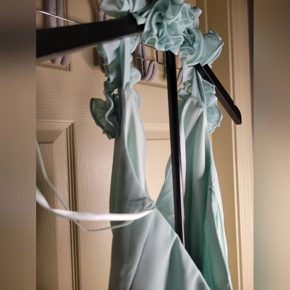 Elegant Halter Neck Light Blue Dress - Picture 9 of 9